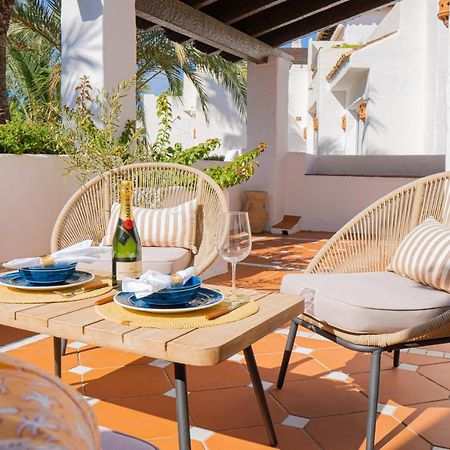Appartamento Luxurious penthouse in Ventura del Mar, Puerto Banus. Marbella Esterno foto