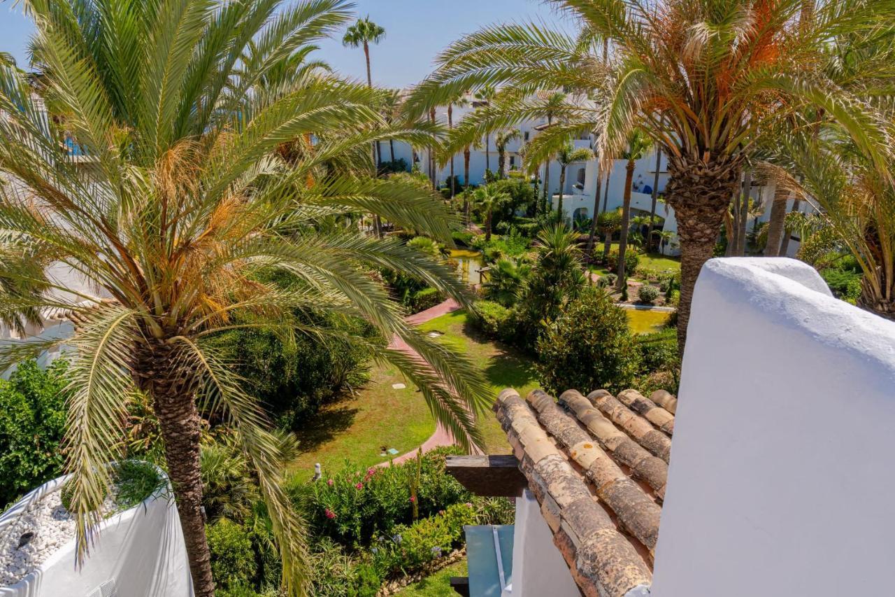 Appartamento Luxurious penthouse in Ventura del Mar, Puerto Banus. Marbella Esterno foto