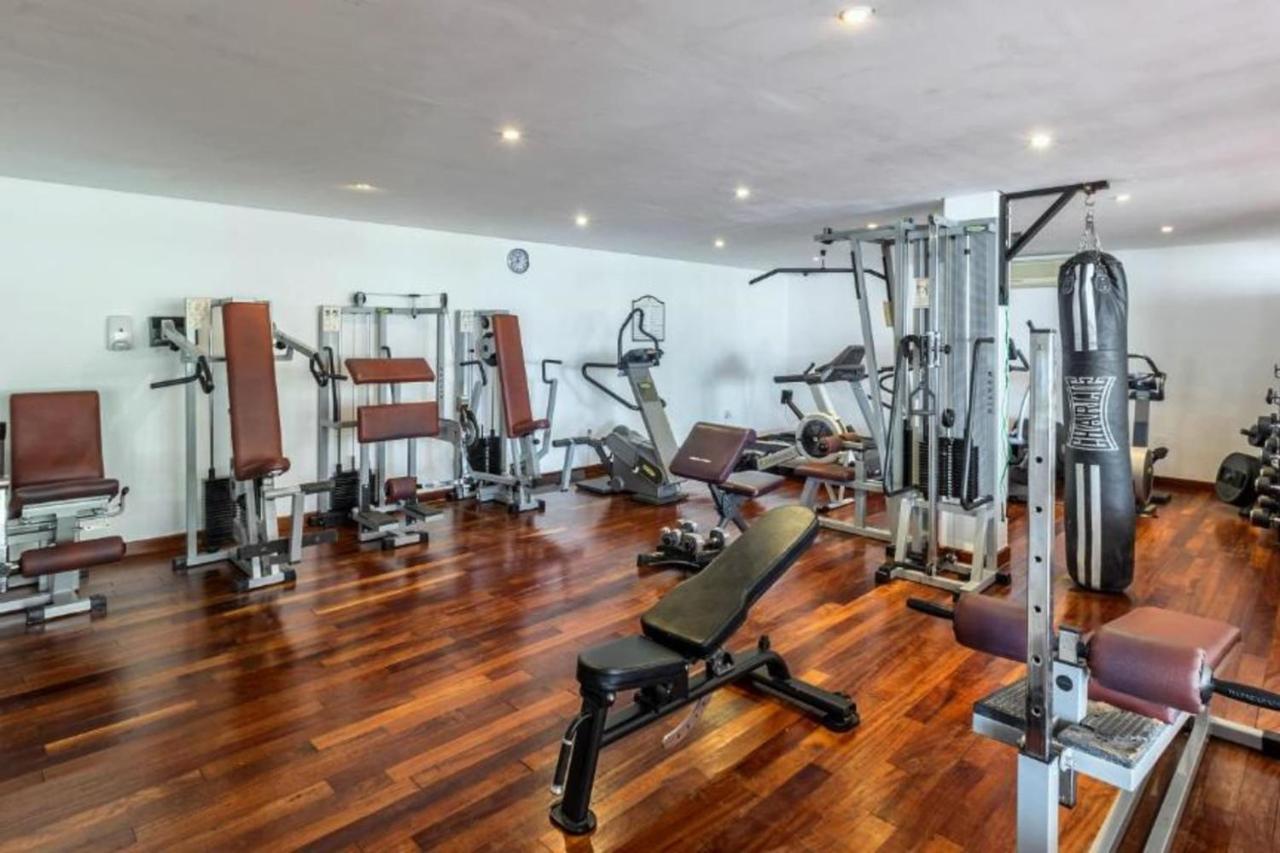 Appartamento Luxurious penthouse in Ventura del Mar, Puerto Banus. Marbella Esterno foto